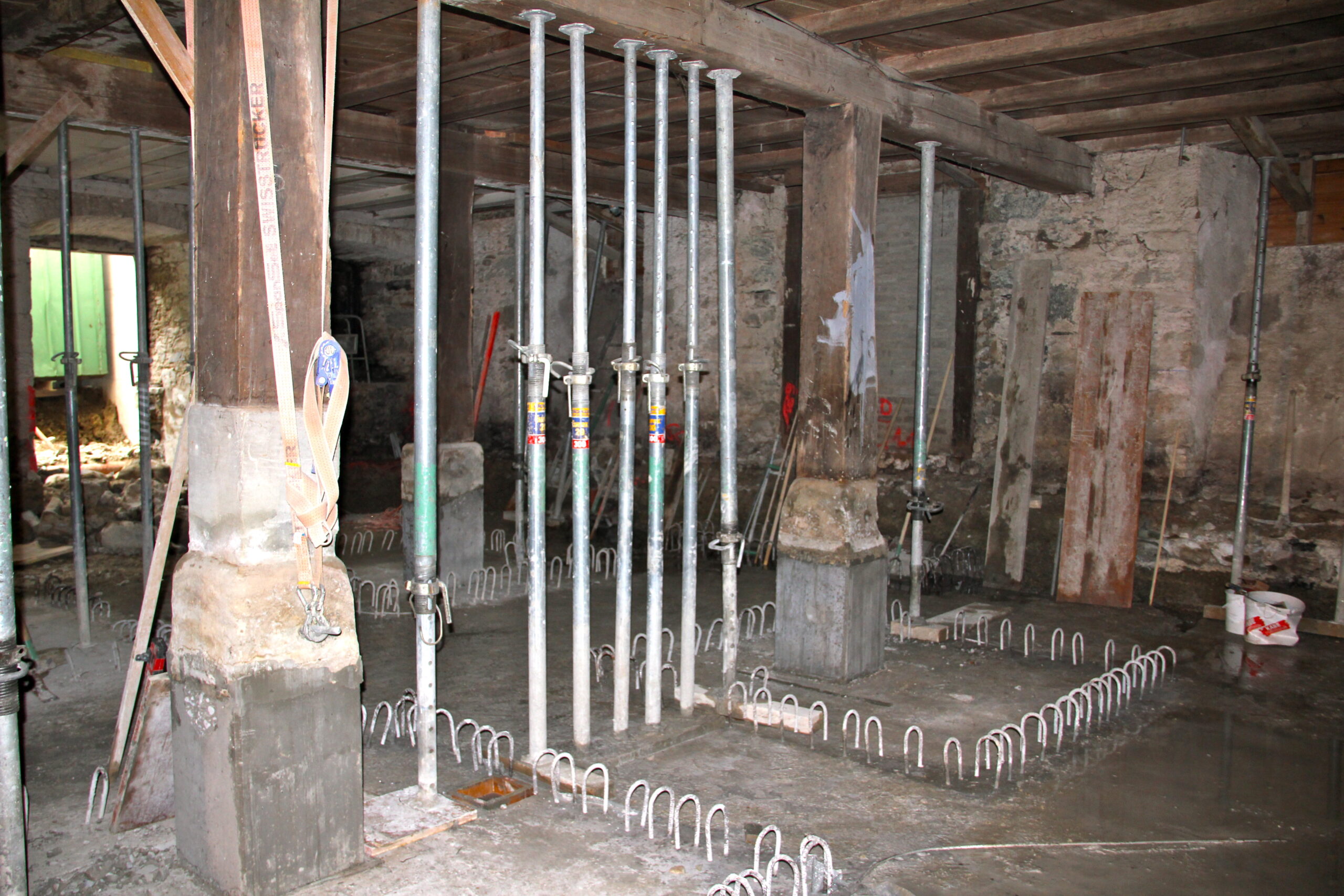 GESCHICHTE | arealrotfarb